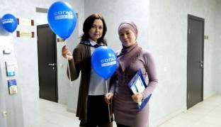 женщин поздравили с 8 марта в клинике Геном-Дон